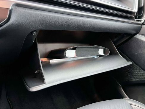 Used 2025 Kia Sorento S image 34