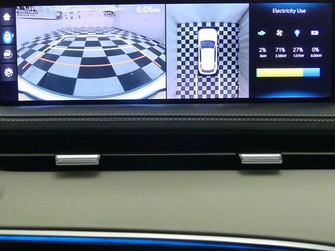 Used 2025 Genesis Electrified GV70 Advanced w/ Prestige Package image 12