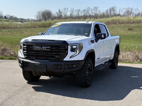 Used 2024 GMC Sierra 1500 AT4X image 1