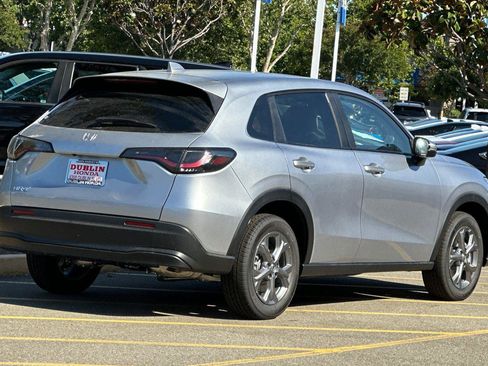 New 2026 Honda HR-V LX image 4