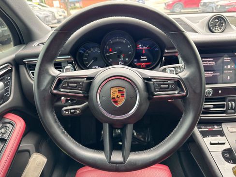 Used 2022 Porsche Macan AWD/4WD image 6