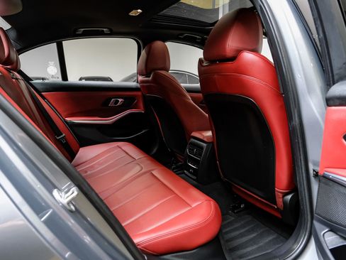 Used 2025 BMW 330i xDrive Sedan image 40