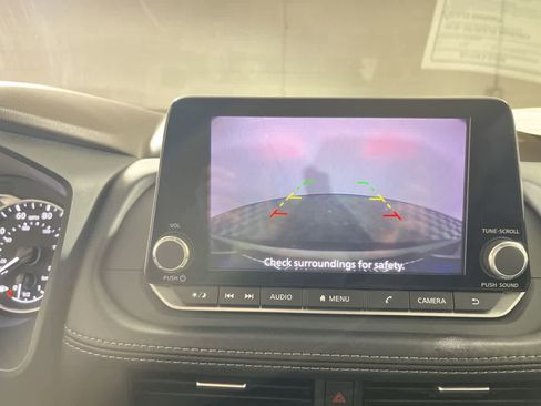 Used 2023 Nissan Rogue SV FWD image 20