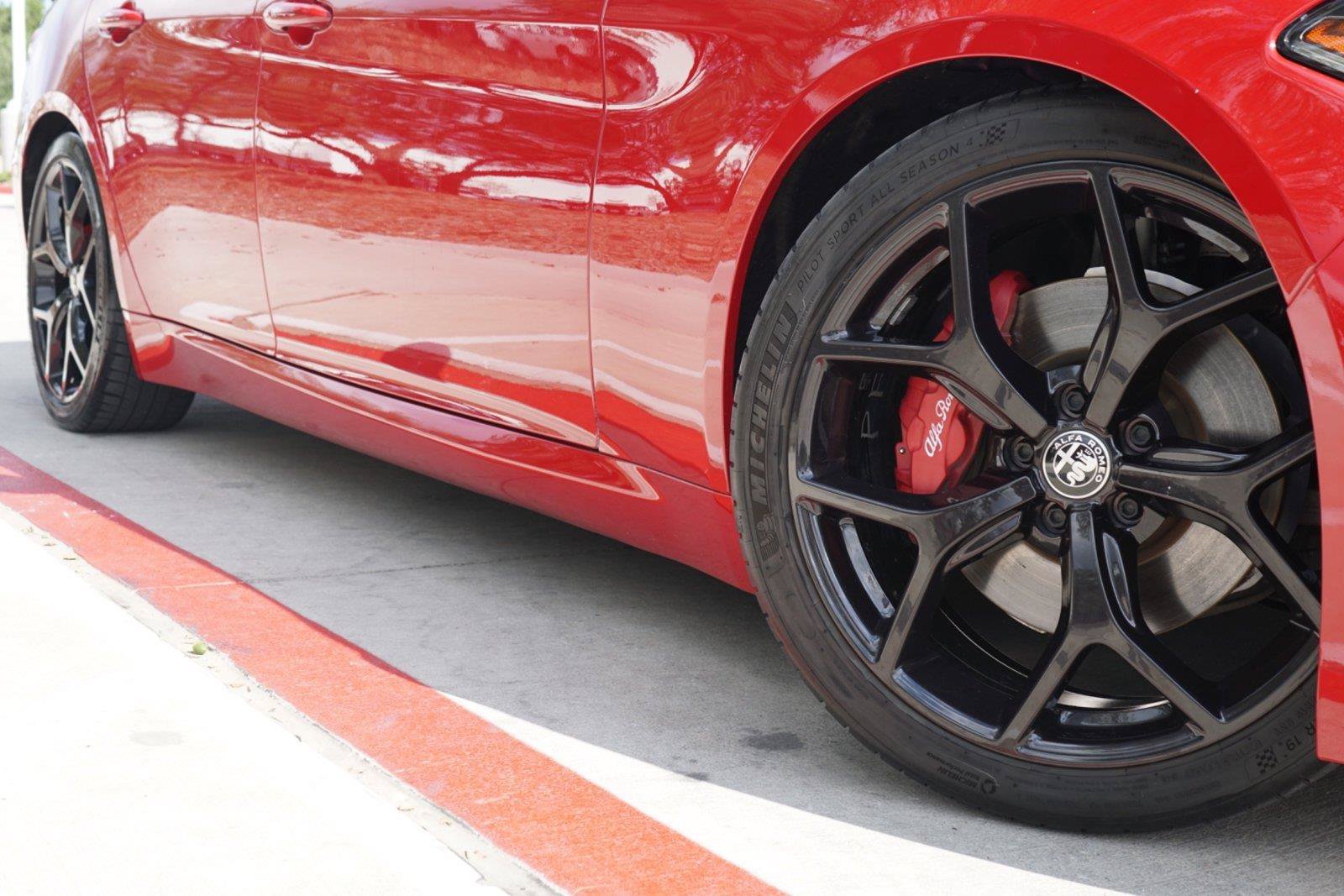 Used 2020 Alfa Romeo Giulia w/ Nero Edizione RWD image 2