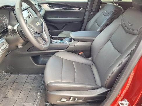 Used 2024 Cadillac XT5 Premium Luxury w/ Technology Package image 20