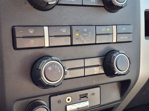 Used 2012 Ford F150 XLT w/ XLT Chrome Pkg RWD image 17