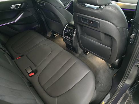 Used 2019 BMW X5 xDrive40i w/ Convenience Package AWD/4WD image 16