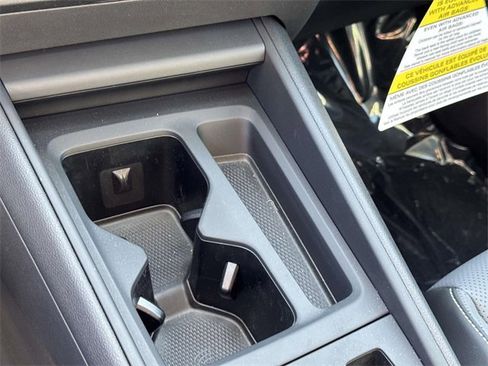 New 2026 Volkswagen Tiguan SE image 23