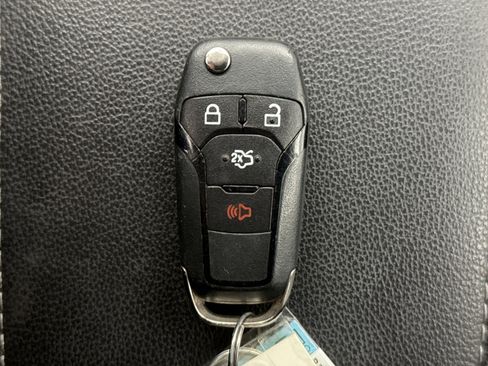 Used 2014 Ford Fusion SE w/ Equipment Group 502A FWD image 10