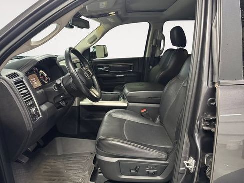 Used 2016 RAM 1500 Laramie w/ Convenience Group AWD/4WD image 8