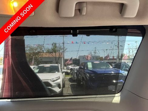 Used 2017 Toyota Sienna XLE FWD image 18