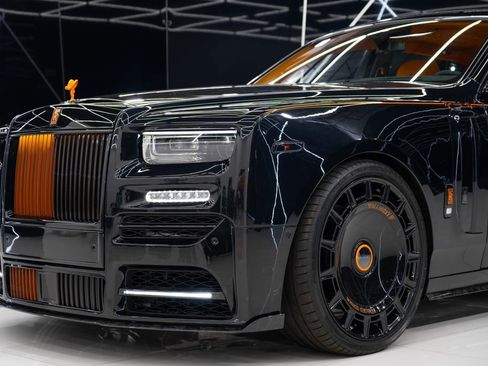 Used 2025 Rolls-Royce Phantom Sedan RWD image 5
