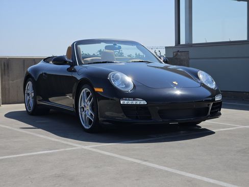Used 2011 Porsche 911 Carrera RWD image 10