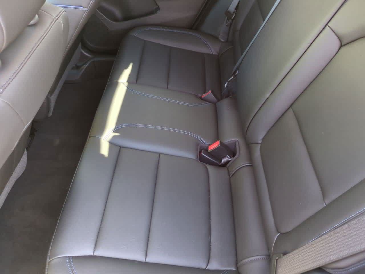 Used 2024 Buick Envista Sport Touring w/ Convenience I Package FWD image 19