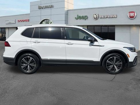 Used 2024 Volkswagen Tiguan SE FWD image 8