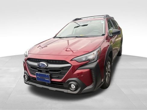 Used 2025 Subaru Outback Premium w/ Popular Package #1A AWD/4WD image 2