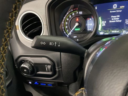 Used 2024 Jeep Wrangler Sahara image 24