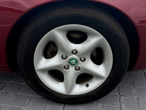 Used 1997 Jaguar XK8 Convertible RWD image 38