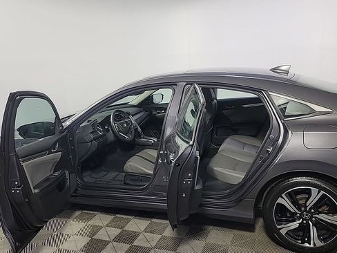 Used 2016 Honda Civic Touring image 16