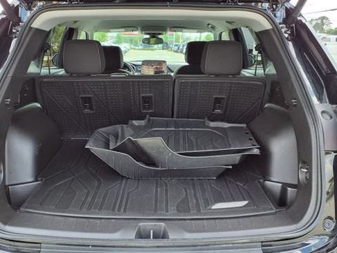 Used 2024 Chevrolet Blazer LT w/ Convenience Package FWD image 18