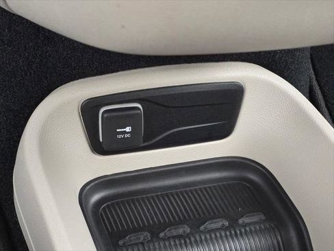 Certified 2023 Chrysler Pacifica Touring-L FWD image 31
