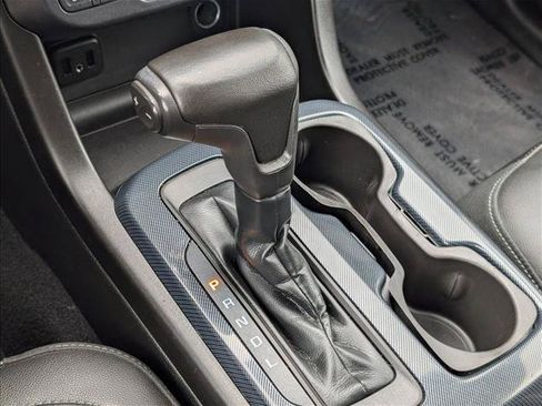 Used 2019 Chevrolet Colorado Z71 AWD/4WD image 12
