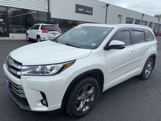 Used 2019 Toyota Highlander Limited Platinum AWD/4WD video 1