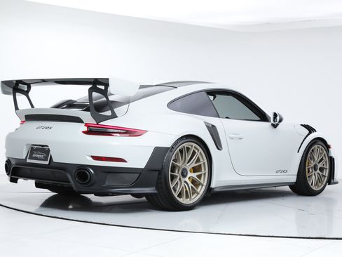 Used 2018 Porsche 911 GT2 RS image 5