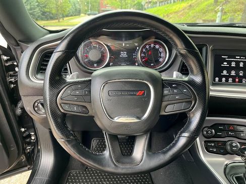 Used 2022 Dodge Challenger R/T RWD image 12