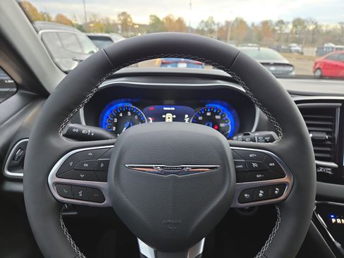 New 2026 Chrysler Voyager LX image 10