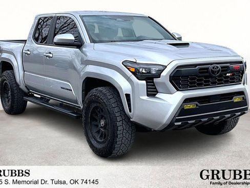 Used 2024 Toyota Tacoma TRD Sport image 1
