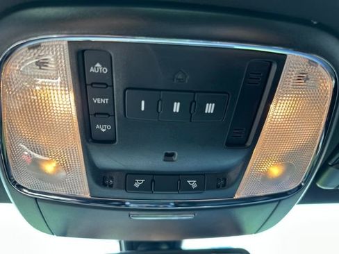 Used 2023 Dodge Charger SRT Hellcat w/ Harman/Kardon Audio Group image 29