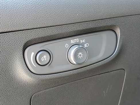 Used 2024 Buick Encore GX Sport Touring AWD/4WD image 7