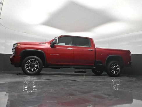 Used 2023 Chevrolet Silverado 2500 High Country AWD/4WD image 21