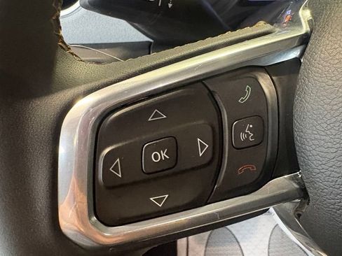 Used 2024 Jeep Wrangler Unlimited Sahara w/ Safety Group AWD/4WD image 20