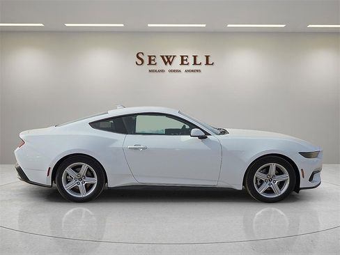 New 2026 Ford Mustang Coupe image 5