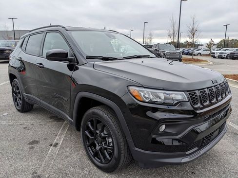 New 2026 Jeep Compass Latitude image 15