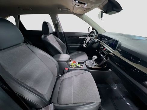 Certified 2025 Kia Seltos S image 26