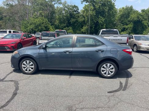 Used 2014 Toyota Corolla LE FWD image 2