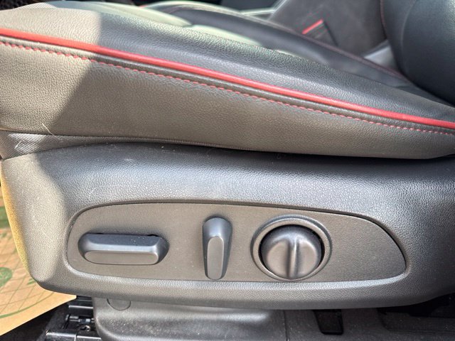 Used 2025 Chevrolet TrailBlazer RS w/ Convenience Package AWD/4WD image 19