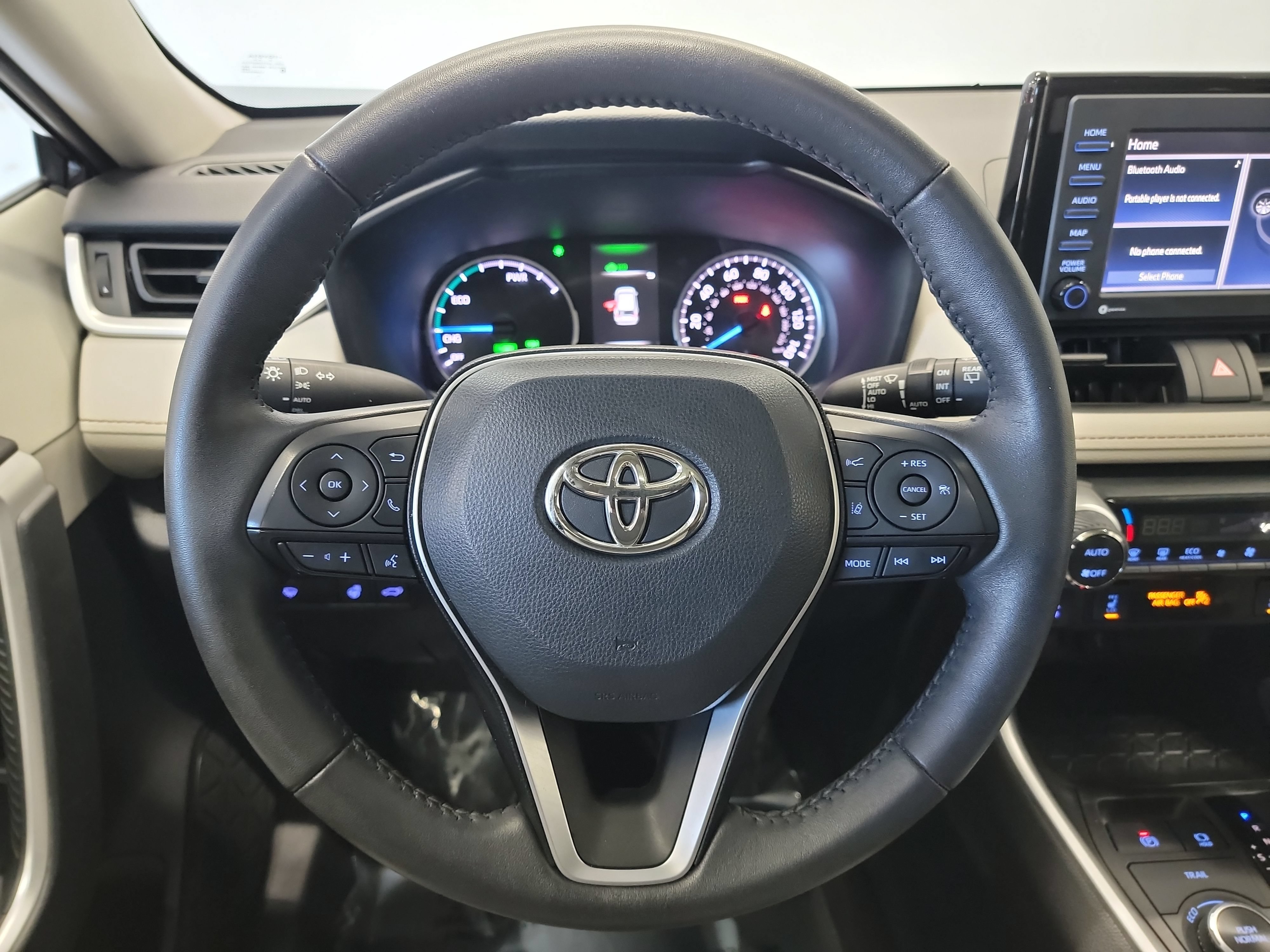 Used 2022 Toyota RAV4 XLE w/ Convenience Package AWD/4WD image 17
