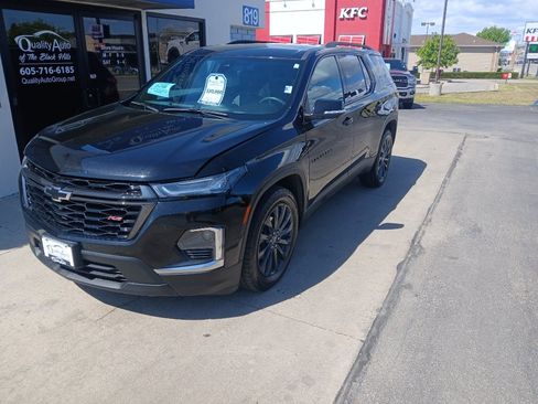 Used 2022 Chevrolet Traverse RS AWD/4WD image 17