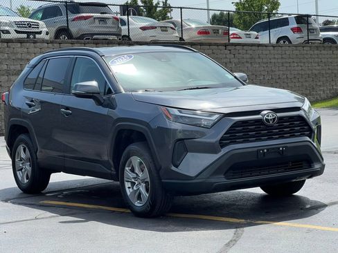 Used 2025 Toyota RAV4 XLE AWD/4WD image 35