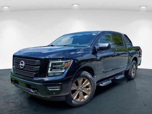 Used 2024 Nissan Titan SV w/ SV Bronze Edition Package AWD/4WD image 2