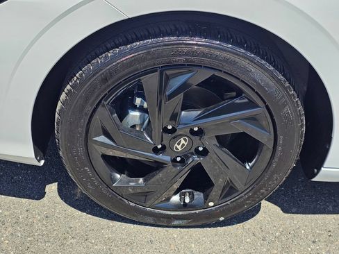 Certified 2026 Hyundai Elantra Sport FWD image 10