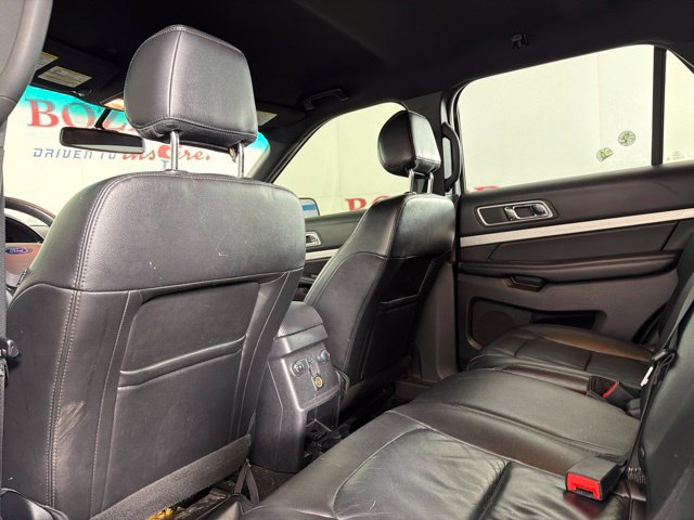 Used 2017 Ford Explorer XLT w/ Equipment Group 202A FWD image 29