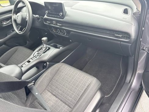 Used 2023 Honda HR-V LX image 28