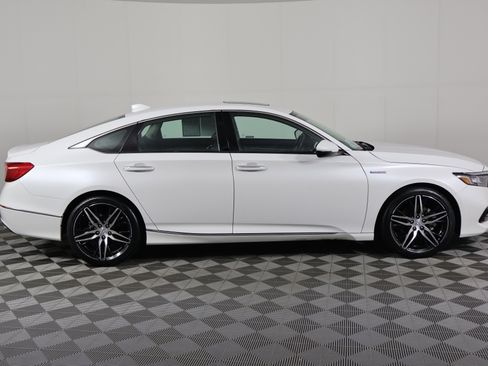 Certified 2022 Honda Accord Touring image 5
