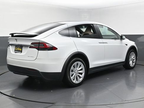 Used 2021 Tesla Model X Long Range image 4