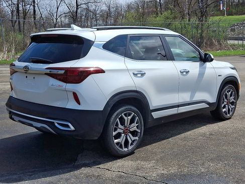 Used 2021 Kia Seltos SX w/ SX Sunroof Package image 6